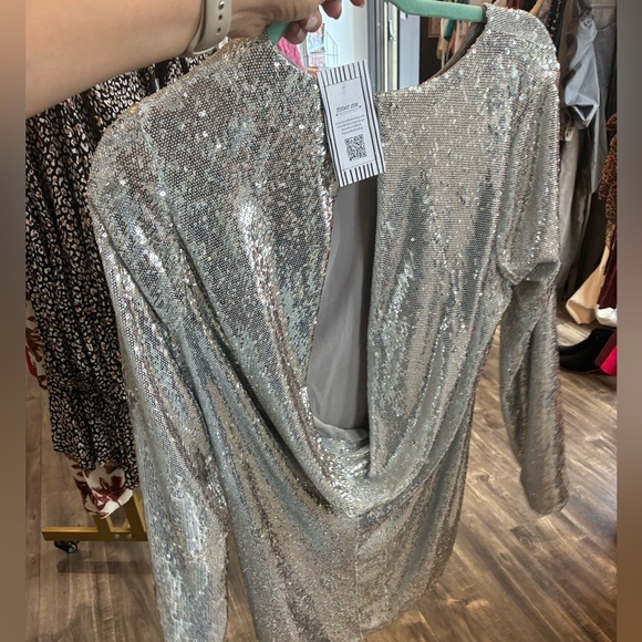 Halston CAI SEQUIN DRESS silver mermaid sequin size 8 - Picture 7 of 8